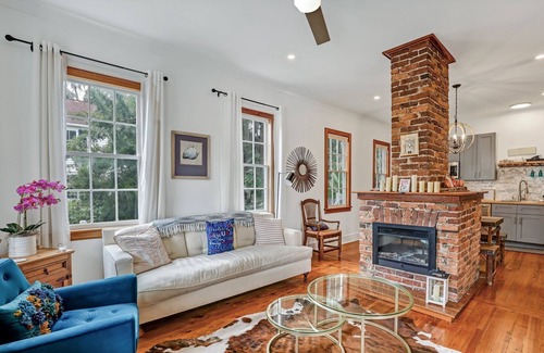 Historic District Cottage | Charming 2-bedroom cottage in Historic Beaufort. Walk to restaurants and shops