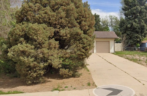 Loveland House | Charming 2-bedroom estate in peaceful Loveland with AC