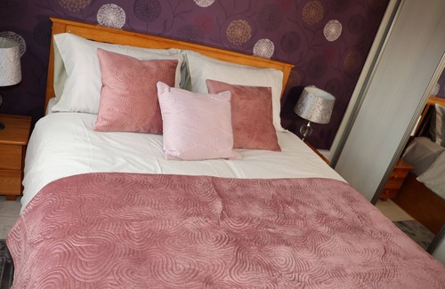 Clifton House | Charming 2-bedroom house with WiFi in lovely Nottingham