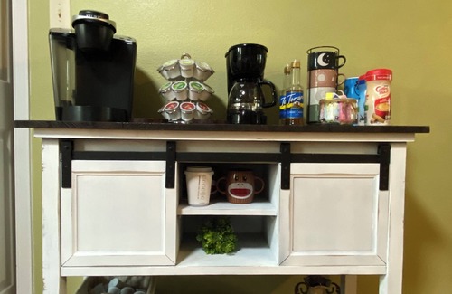 Pascagoula House | Charming 2-bedroom house in fabulous Pascagoula with AC, WiFi, and Waterview