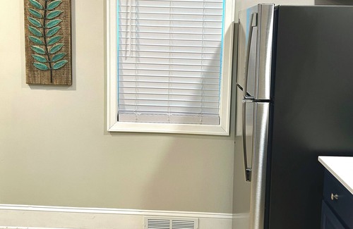 St. Paul House | Charming 2-bedroom house in Saint Paul with AC