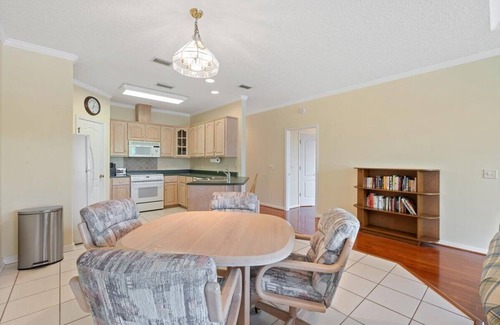 Brunswick House | Charming 2-bedroom house on a Pond with Wildlife