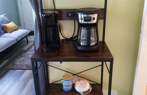 Old Brooklyn House | Charming 2-bedroom house, pet friendly w/private parking and yard in Clevelan