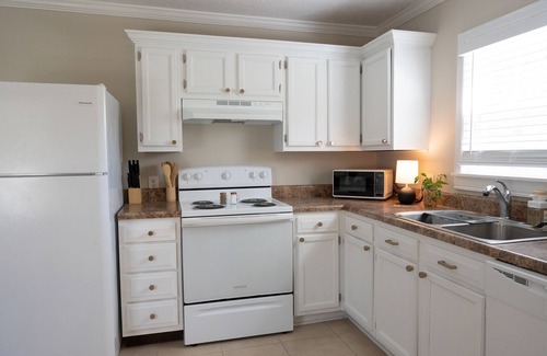 Cleveland House | Charming 2-bedroom home in Cleveland, TN-Close to Lee University