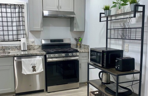 El Centro House | Charming 2-bedroom house in El Centro with WiFi, AC
