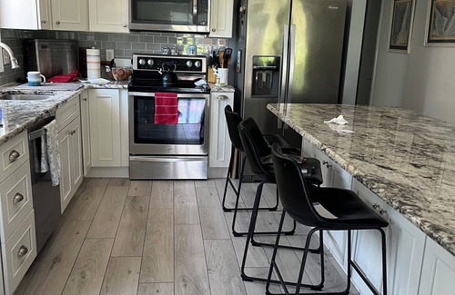 Manasquan House | Charming 2-bedroom house in marvelous Manasquan with AC, WiFi