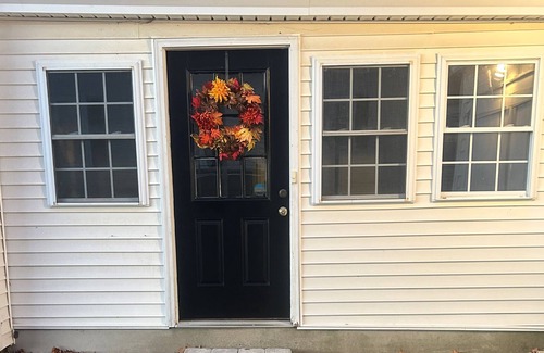 Skowhegan House | Charming 2-bedroom home in Skowhegan - 10% discount for long-term rental-12+mths