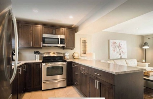 Moncton House | Charming 2-bedroom house in nice Moncton with WiFi, AC