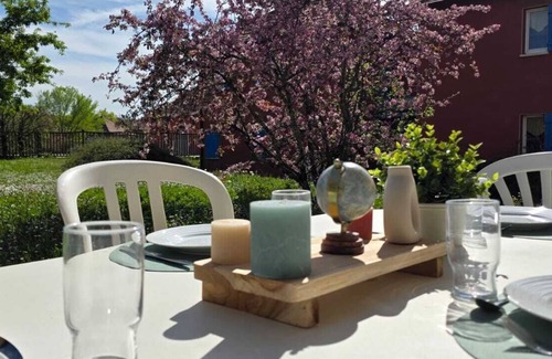 Prayssac House | Charming 2-bedroom house in serene Prayssac with swimming Pool