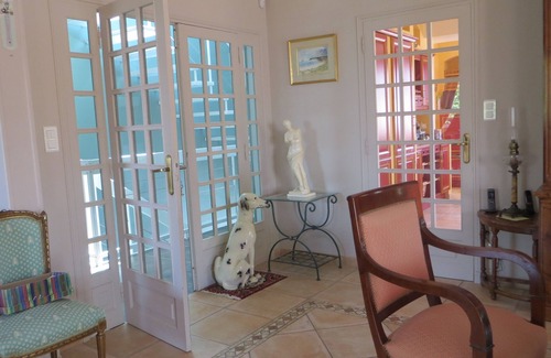 Serignan House | Charming 2-bedroom house with WiFi and AC in adorable Sérignan