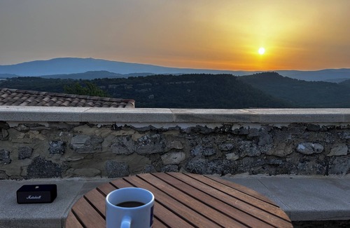 Venasque House | Charming 2-bedroom house in enchanting Venasque with WiFi, AC