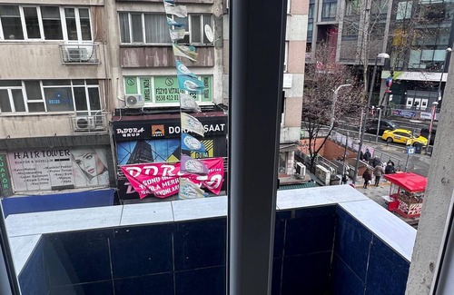 Bomonti House | Charming 2-bedroom house with WiFi, AC in terrific Istanbul