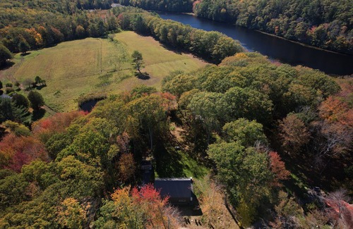 Boothbay House | Charming 2-bedroom house only 8 minutes from Boothbay Harbor.