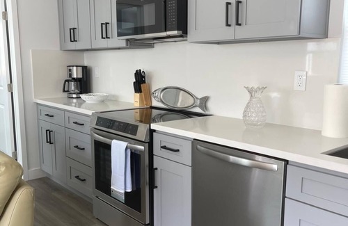 North Central House | Charming 2-bedroom house with WiFi, AC in fabulous Pasadena