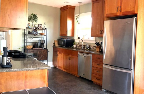 Montavilla House | Charming 2-bedroom house in N. Tabor/Montavilla close to everything!