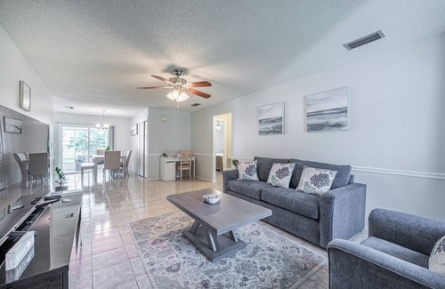 Vamo House | Charming 2-bedroom house in welcoming Sarasota with AC