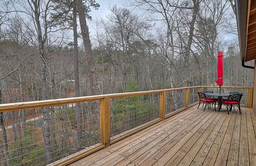 Clayton House | Charming 2-bedroom house with WiFi, AC nestled in the mountains of clayton