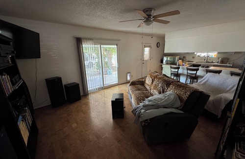 Kingman House | Charming 2-bedroom house in Kingman with WiFi and AC. Rent 2 rooms and save