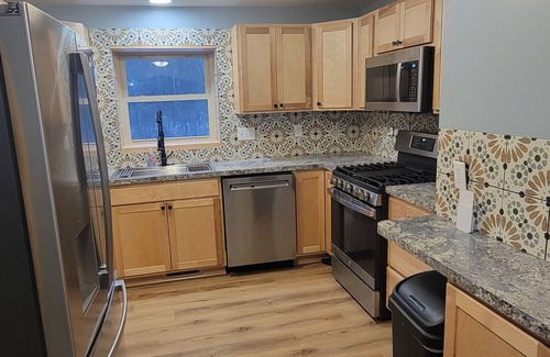 Winter House | Charming 2-bedroom house near Loretta