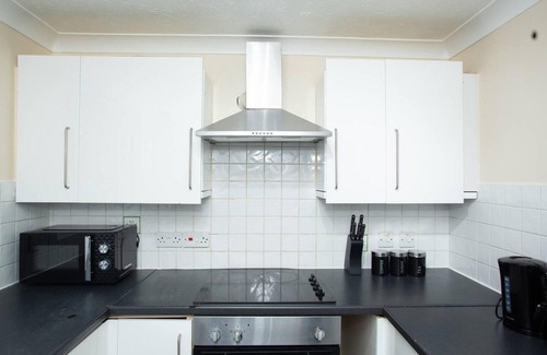 Thamesmead East House | Charming 2-bedroom House