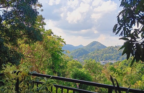 Kandy House | Charming 2-bedroom house in peaceful Kandy with WiFi