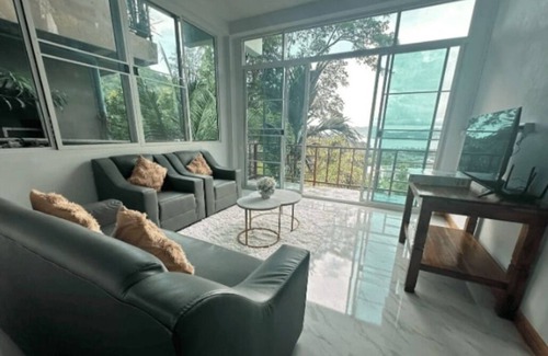 Karon House | Charming 2-bedroom house with awesome Patong Sea view and City view