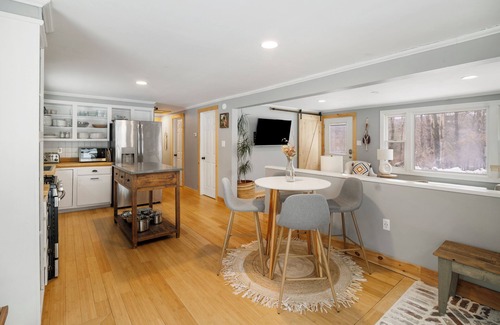 Stowe Area House | Charming 2-bedroom house in tranquil Stowe with fitness room, WiFi