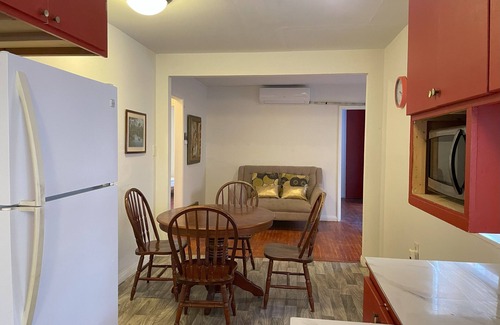 San Diego House | Charming 2-bedroom in lovely San Diego with WiFi, AC close to convention center