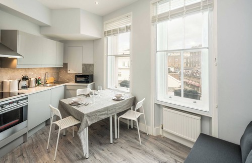 South Kensington Apartment | Charming 2 bedroom/Kensington/Chelsea/Harrods