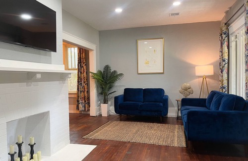 Lawton House | Charming 2-bedroom Lawton home Near Fort Sill and Shopping