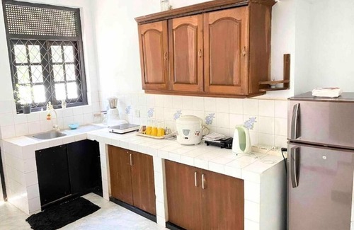 Battaramulla House | Charming 2 bedroom house with Wi-Fi hot water and AC in delightful Battaramulla