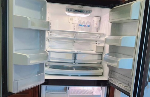 San Bruno Apartment | Charming 2-bedroom near SFO& Bart, Parking, Washer& Dryer