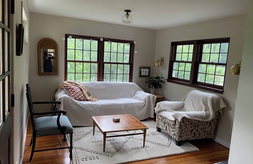 Canaan House | Charming 2-bedroom Queechy Lake house in enchanting Canaan with WiFi, AC.