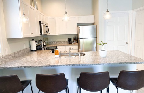 Parkland House | Charming 2 Bedroom Stay Near PLU