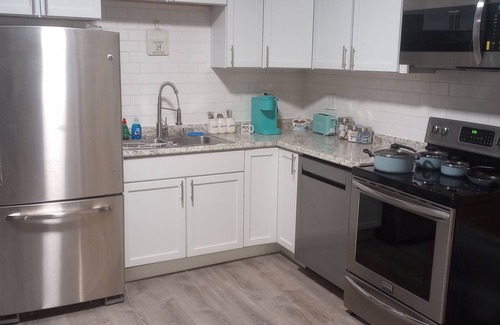 Downtown Rochester House | Charming 2-bedroom townhome with WiFi, AC in enchanting Rochester