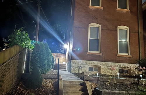 St. Louis House | Charming 2-bedroom townhome in lovely St. Louis with AC, WiFi