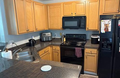 Southwestern House | Charming 2-bedroom townhome with WiFi, fitness room in terrific Atlanta