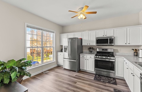 Northwest Raleigh House | Charming 2-bedroom townhome near RDU Airport and downtown Raleigh