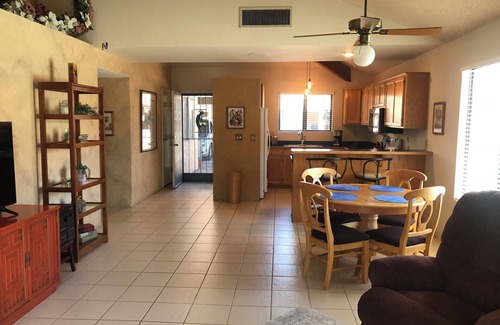 Prince Tucson House | Charming 2-bedroom townhome with WiFi, AC in pleasant Tucson