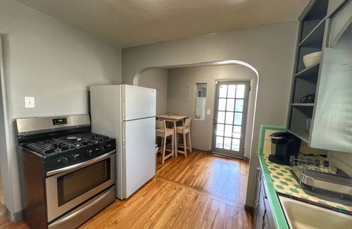 Nob Hill House | Charming 2-bedroom house in fabulous Nob Hill Albuquerque with WiFi, AC