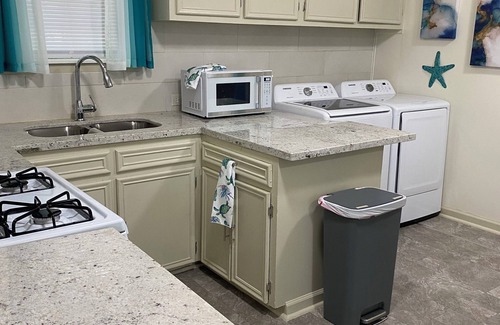 Highlands - Perkins House | Charming 2-bedroom house only 4 minutes from the gates of LSU.