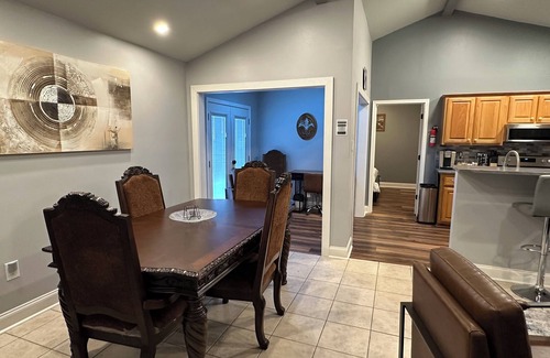 South Baton Rouge Condo | Charming 2-bedroom condo with WiFi, AC in welcoming Baton Rouge