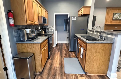 South Baton Rouge Condo | Charming 2-bedroom condo with WiFi, AC in welcoming Baton Rouge