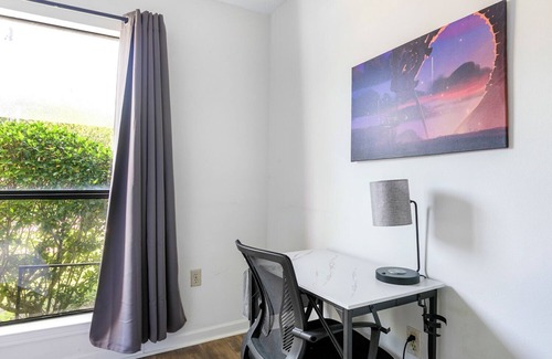 Highlands - Perkins Condo | Charming 2-bedroom condo with WiFi, AC in fantastic Baton Rouge
