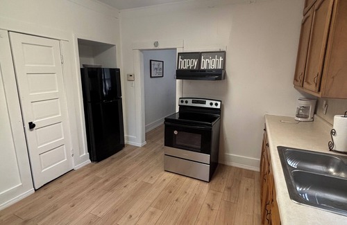 Mid City North House | Charming 2-bedroom house with AC, WiFi in Baton Rouge