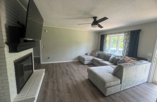 Westover House | Charming 2-Bedroom Home