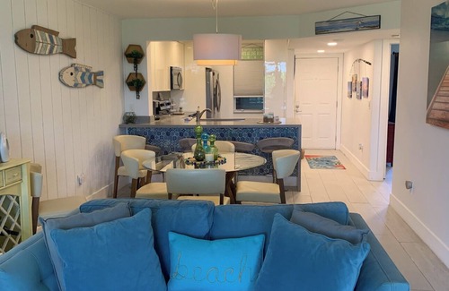 Fort Pierce Shores Condo | Charming 2-bedroom 🏖️beachfront condo in brilliant Fort Pierce with pool, WiFi