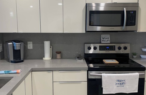 Fort Pierce Shores Condo | Charming 2-bedroom 🏖️beachfront condo in brilliant Fort Pierce with pool, WiFi
