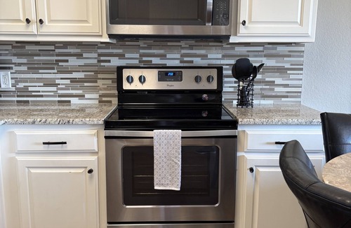Mid America Apartment | Charming 2-bedroom pet-friendly apartment in beautiful Hot Springs with WiFi, AC