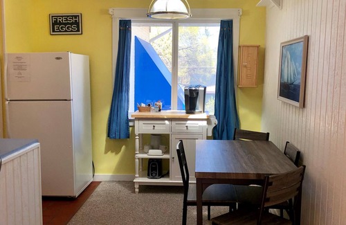 New Buffalo Condo | Charming 2-bedroom, 2 bath condo in awesome New Buffalo!